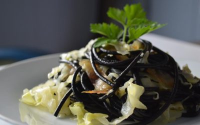 SPAGHETTI AL NERO DI SEPPIA VERZA E ANGUILLA AFFUMICATA