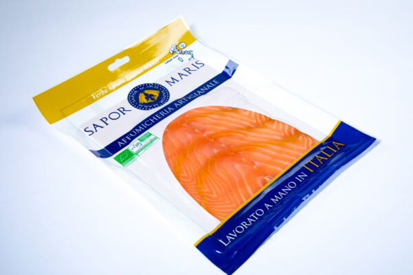 Salmone norvegese bio