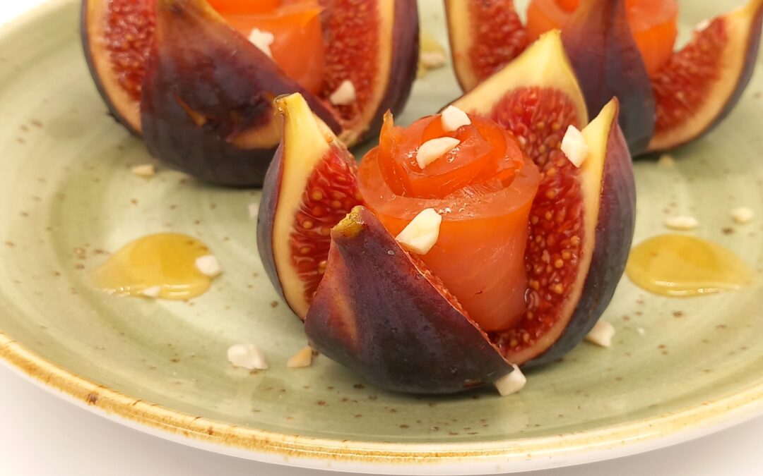 FICHI SALMONE AFFUMICATO MANDORLE E MIELE